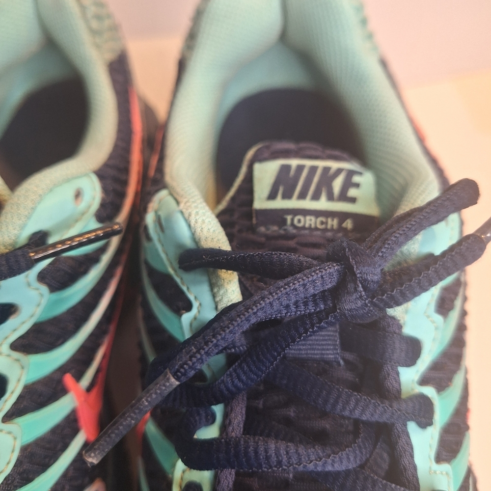 Nike Air Max Torch 4 Women's Sneakers Shoes. Size 9.5 - Picture 3 of 12